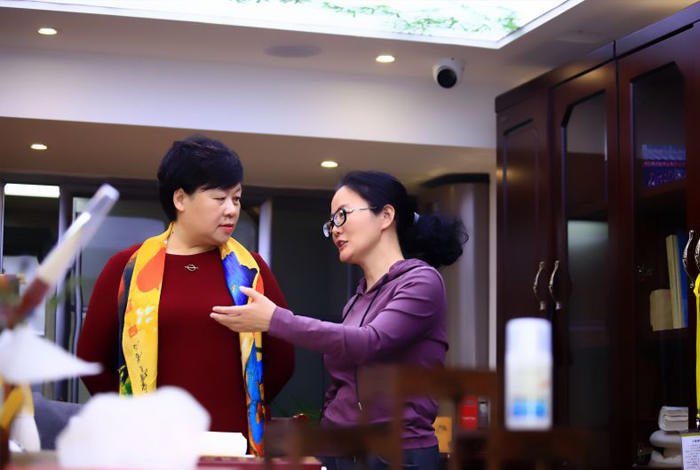 市妇联领导走访银杏书苑“妇女微家”